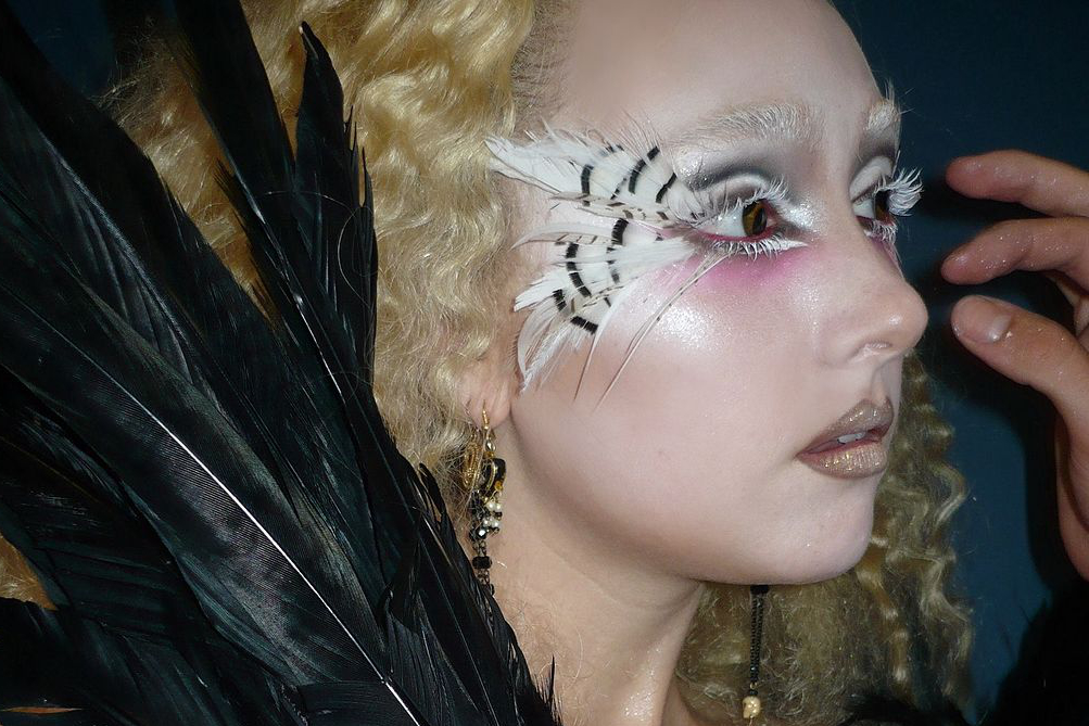 Chappell Roan in Black Swan-inspired makeup by Andrew Dahling